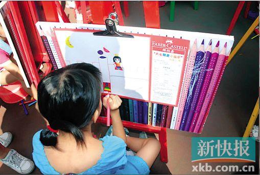 ■专家认为,艺术教育对于儿童的健康成长和全面发展具有不可代替的作用。