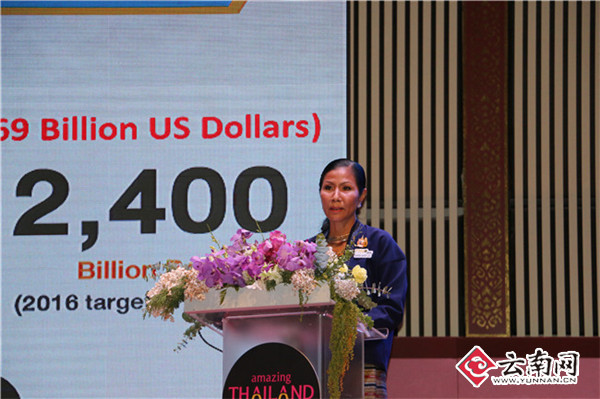 泰国旅游与体育部部长科布坎恩·瓦塔纳芙然库尔发表讲话