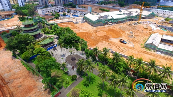 6月13日,在海口市丘海大道海瑞墓园区,改造扩建工作正在进行。海报集团全媒体中心记者 陈元才 实习生 陈若龙 摄