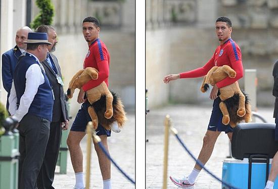 　　“喂，你这样对我像话吗！”