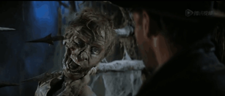 (《夺宝奇兵1:法柜奇兵》宝藏中的机关暗器——墙刺的镜头)