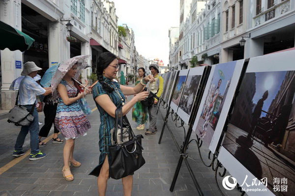 摄影作品展现场