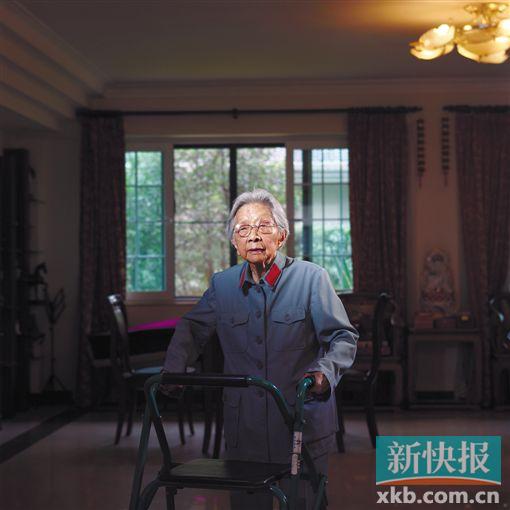 纪念中国共产党成立95周年 广州百名老共产党