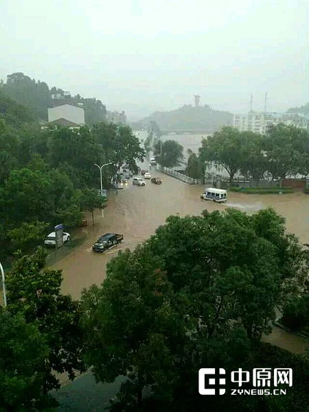 市区内积涝严重