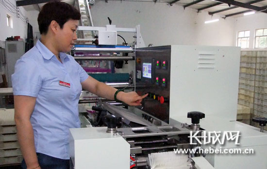 ����Ա�����Զ��������ϲ����Ͻ����豸���ԡ����� ��