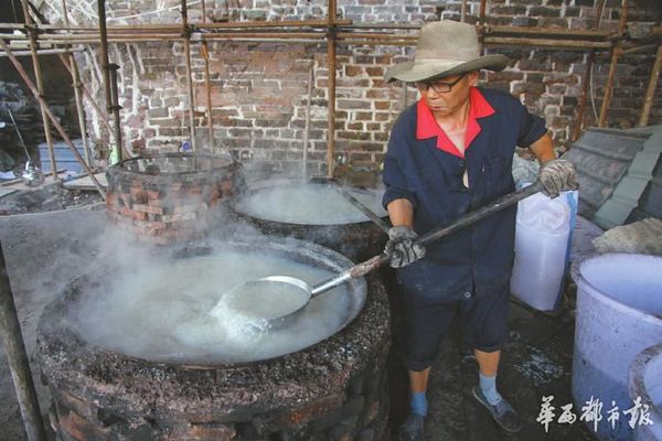 【糯米灰浆用作建筑材料这项技术，属于祖传工艺。】