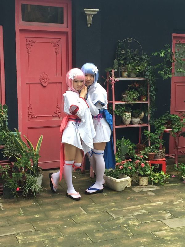信誉网路真钱棋牌_成都二次元众街头上演cosplay 赚足路人目光