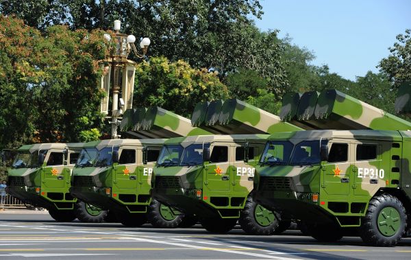 俄媒：中国掌握重型导弹运载车技术 水平超过美国