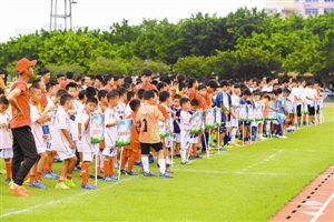 果辉足球助力中国青训打头炮