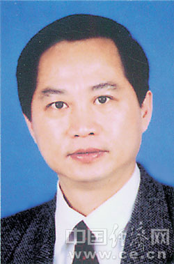 广西政协原副主席赖德荣被开除党籍 降为科员