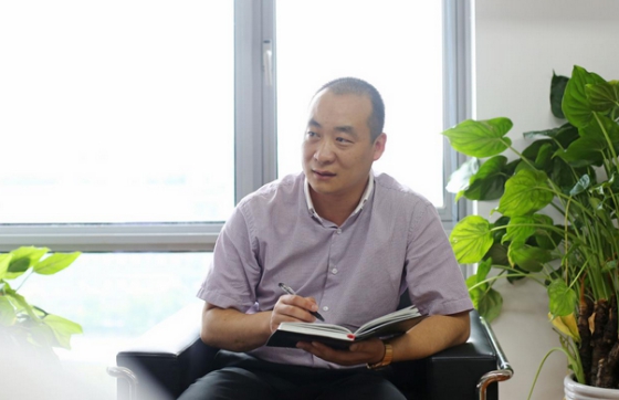 (南京东郊科技集团董事长 黄其伟先生)