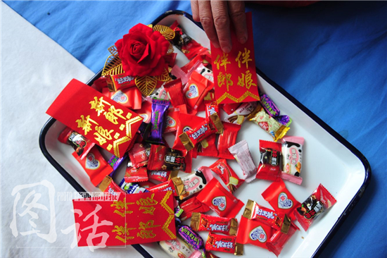 男友8次病危女友不离不弃 今天他们在病房内拿