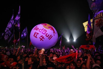 郑钧、朴树领衔献唱红牛2016张北草原音乐节