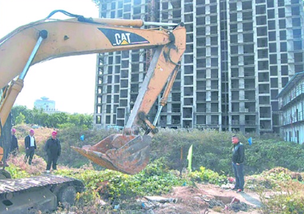 东发布房地产易发问题治理时间表 首先解决烂尾楼