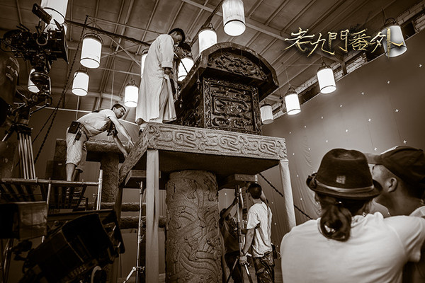 张艺兴七夕《老九门》番外下斗展红家秘术