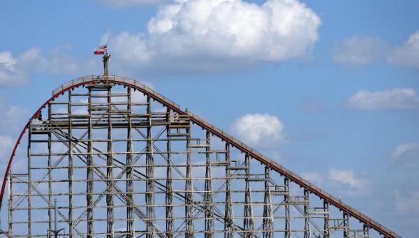 男孩从过山车上坠落,美国游乐场5天内发生4起