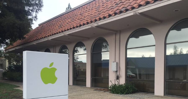 “苹果总部被盗：一人被抓 两人正在搜捕中“

