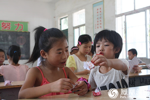 河南工业大学学子暑期支教 开展感恩教育_河南