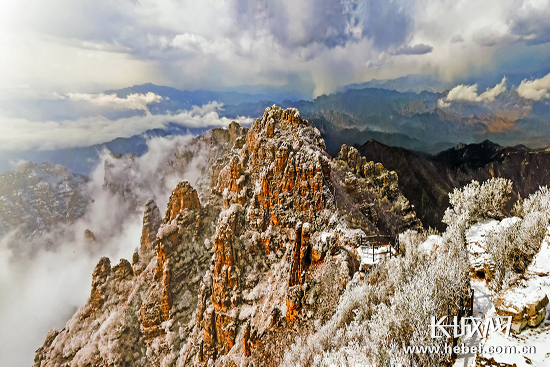 [美丽河北·最美旅游景区] “北方第一奇山”白石山