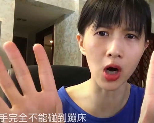 图说：Papi酱其中一个视频的画面。她已经成为中国最受欢迎的网络名人之一。（美国《纽约时报》网站）