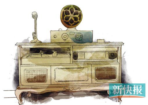 ●这是收音机、唱片机组合,20世纪80年代德国生产制造,不但外观保留完好,而且功能不减当年。