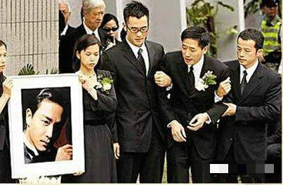 这才是真爱!唐鹤德画廊用张国荣名字命名