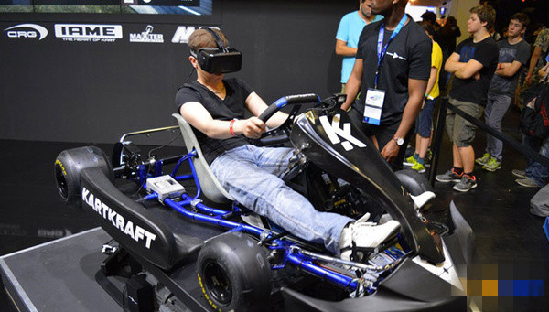 赛车模拟器带来极限赛车体验,是男人就要飙!