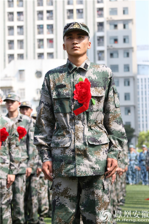 2016年合肥市蜀山区欢送新兵入伍 四百名新兵踏上征程