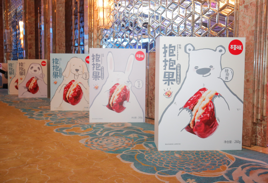 抱抱果火成这样,百草味究竟用了什么招?