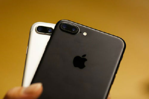 苹果iPhone 7开售 中国 黄牛 将价格炒至上万
