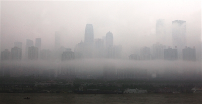 全年多雾期到来,重庆开启雾天模式