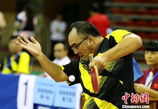 全国业余乒乓球锦标赛南部赛区在广西钦州开赛