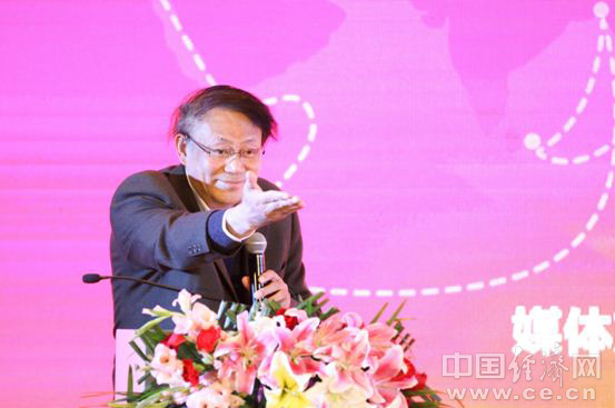 　　中国科学院大学副校长、博士生导师、教授叶中华