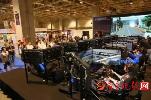 第一届中港澳模拟赛车大赛盛大举办!现场精彩