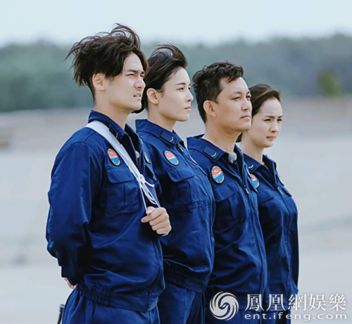 《真男》蒋劲夫首上战斗机 心情兴奋秒写小作文