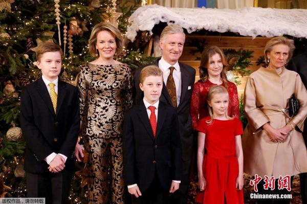 比利时王室成员出席圣诞节音乐会_凤凰财经