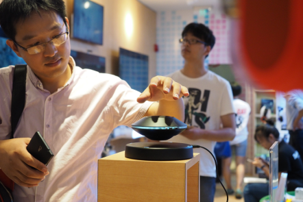 新奇特旋风席卷中国!宏图Brookstone凭什么这