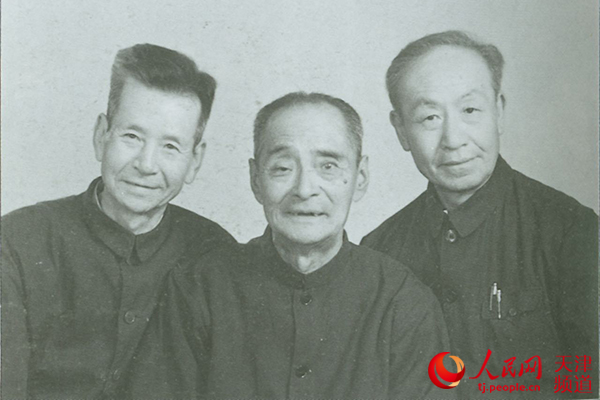 韩慕侠的师弟“心会掌”的创始人赵道新（中）、意拳大师姚宗勋（右）、李文涛（左）
