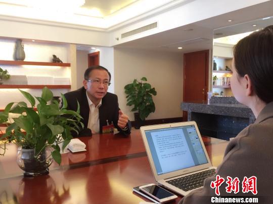 丽水市委书记史济锡接受中新网记者专访　丽水宣传部提供　摄