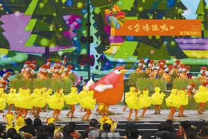 接地气,是鸡年春晚的一大特色。