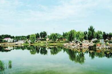 玉皇庙土马河公园一景。