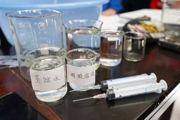 网传河蟹注胶水,浙江台州官方在菜场做对比实