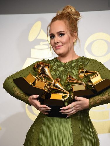 今年格莱美最大赢家!Adele包揽5大奖项