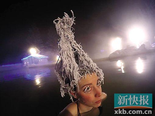 加拿大温泉“冻发大赛”来袭 泡面头拉