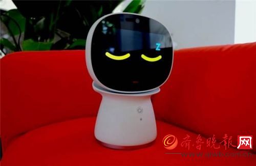 关爱儿童成长 360儿童机器人携手小爱基金献爱