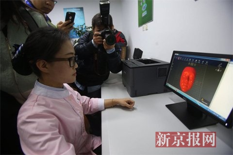 殡仪馆工作那些事漫画_殡仪馆工作人员收入(2)