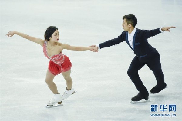 3月30日,中国选手隋文静(左)/韩聪在双人滑自由滑比赛中。