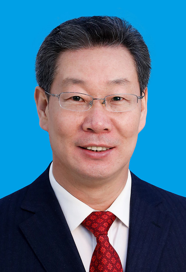 李青春当选为张家口市人大常委会主任（简历）