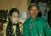 印尼16岁男孩与71岁老妇相恋 用殉情威胁家人