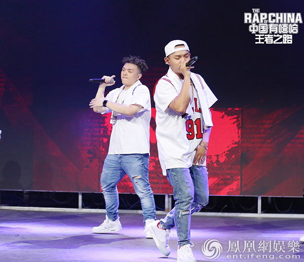 吴亦凡点赞嘻哈兄弟情 《王者之路》并肩前行